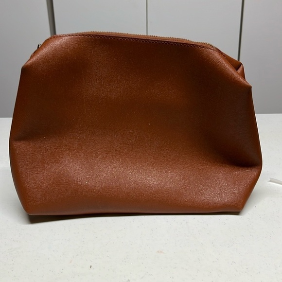 Toiletries Bag Vegan - Picture 1 of 12